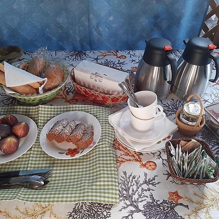 Tom E Jerry Bed and Breakfast Domus De Maria Esterno foto