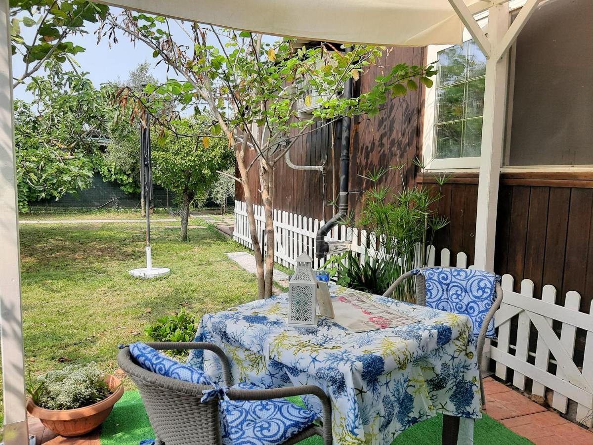 Tom E Jerry Bed and Breakfast Domus De Maria Esterno foto